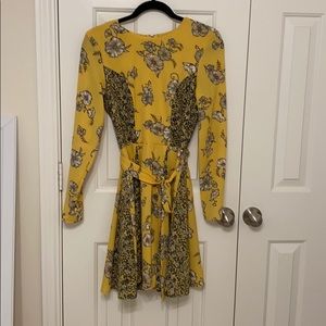 Floral fit and flare XS yellow long sleeve dress